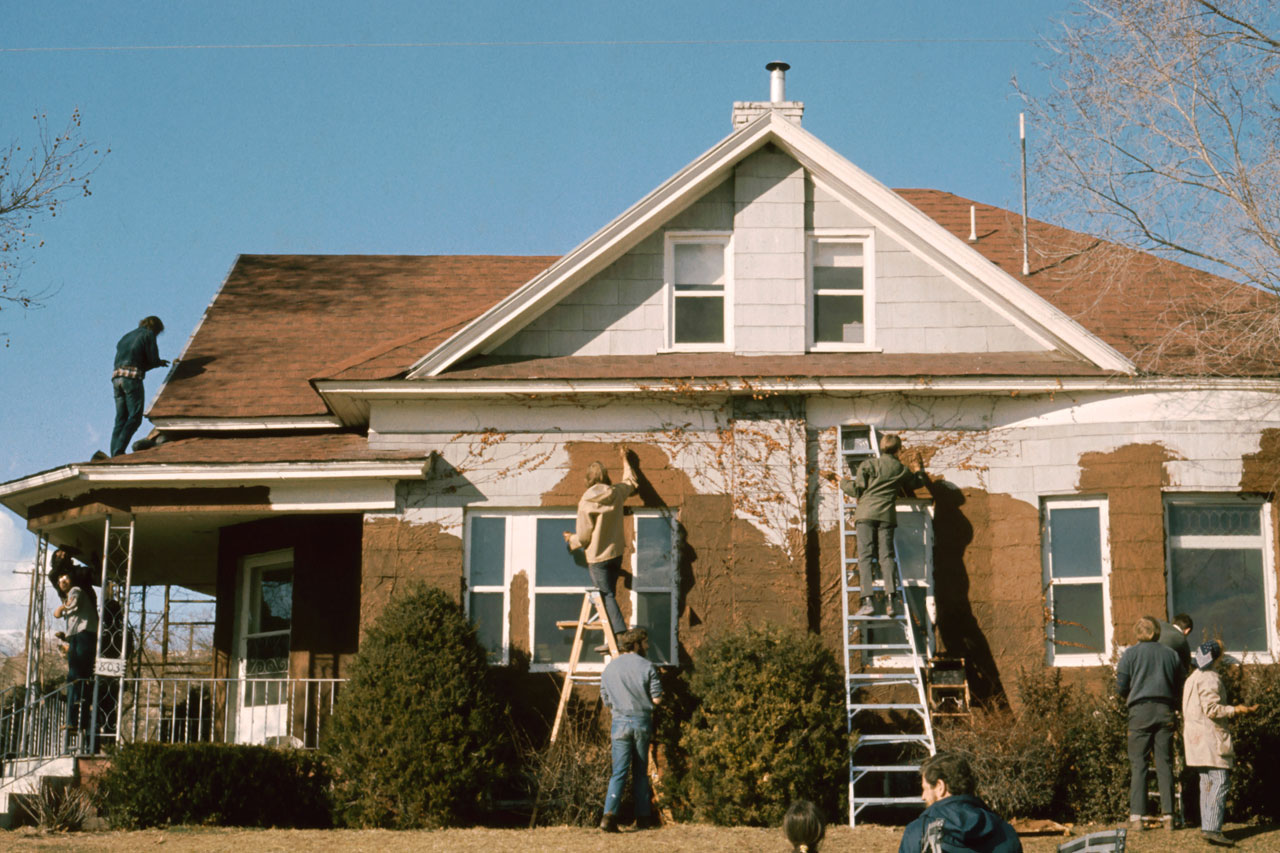 BeyondEnvironment_Gianni-Pettena-Clay-House-Salt-Lake-City-Utah-1972