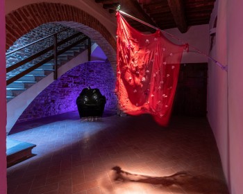 1_Cinzia Ruggeri, Casa Masaccio Centro per l'Arte Contemporanea, installation view ground floor, entrance, ph OKNOstudio